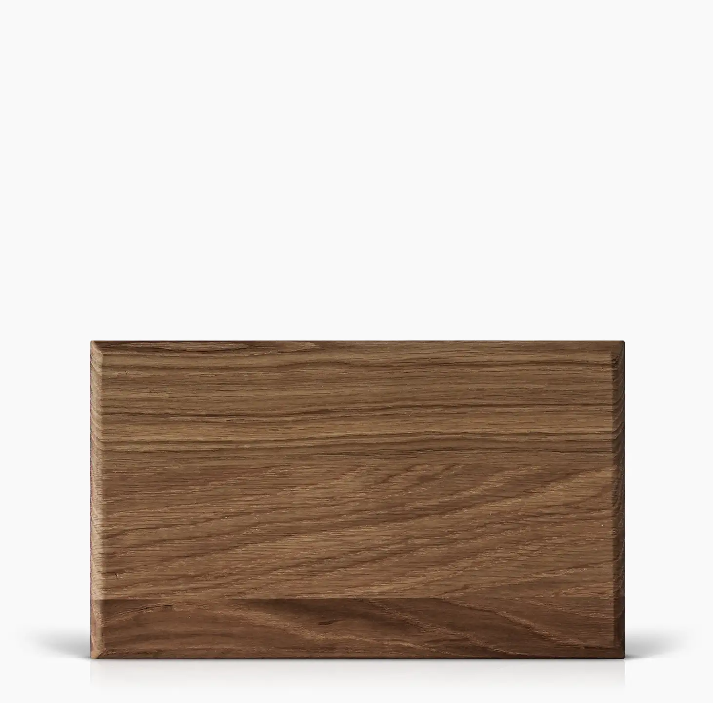 Frühstücksbrett Spatz aus Eiche – Rückseite, handgefertigt von holzbegabt, mit sanfter Fase und langlebiger Oberfläche.